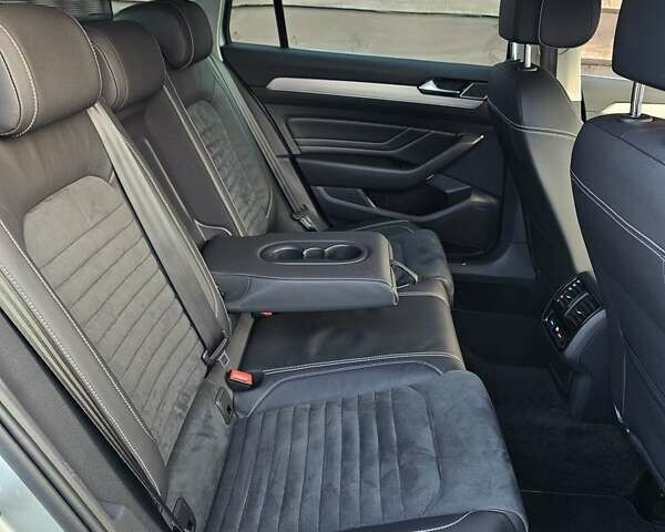 Серый Фольксваген Пассат, объемом двигателя 1.97 л и пробегом 222 тыс. км за 21950 $, фото 39 на Automoto.ua