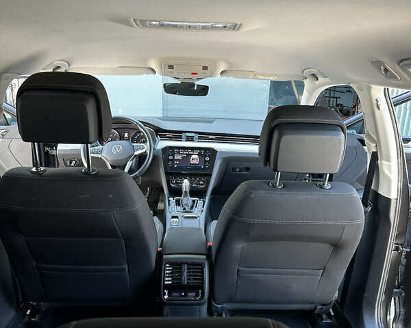 Фольксваген Пассат 2021 в Львове на Automoto.ua Серый Фольксваген Пассат, объемом двигателя 1.98 л и пробегом 207 тыс. км за 21500 $, фото 17 на Automoto.ua