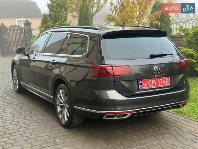 Серый Фольксваген Пассат, объемом двигателя 2 л и пробегом 219 тыс. км за 24308 $, фото 3 на Automoto.ua