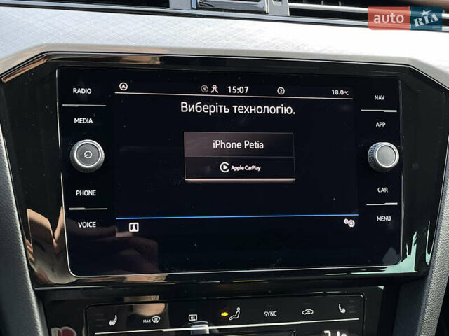 Серый Фольксваген Пассат, объемом двигателя 2 л и пробегом 195 тыс. км за 20954 $, фото 60 на Automoto.ua