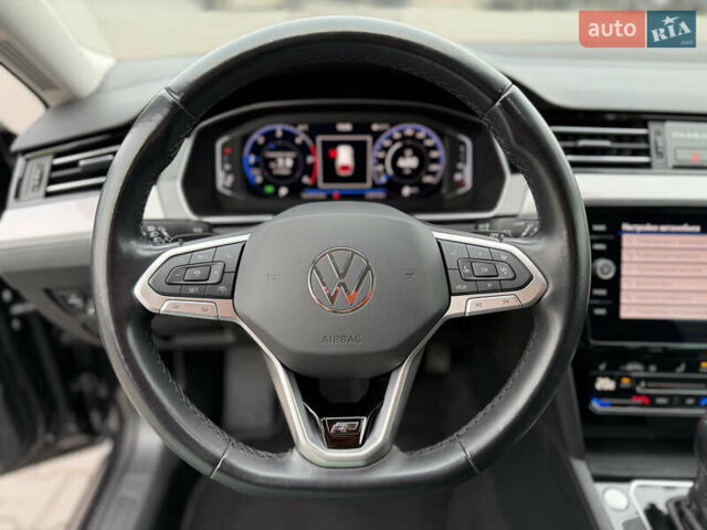 Сірий Фольксваген Пассат, об'ємом двигуна 2 л та пробігом 220 тис. км за 23975 $, фото 23 на Automoto.ua