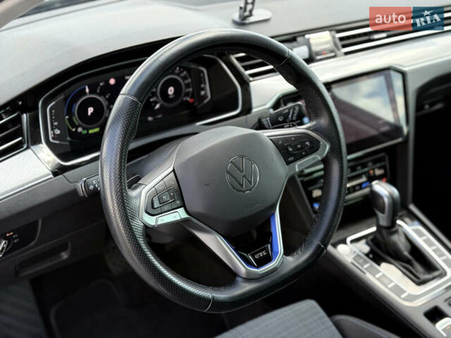 Серый Фольксваген Пассат, объемом двигателя 1.4 л и пробегом 133 тыс. км за 23800 $, фото 27 на Automoto.ua