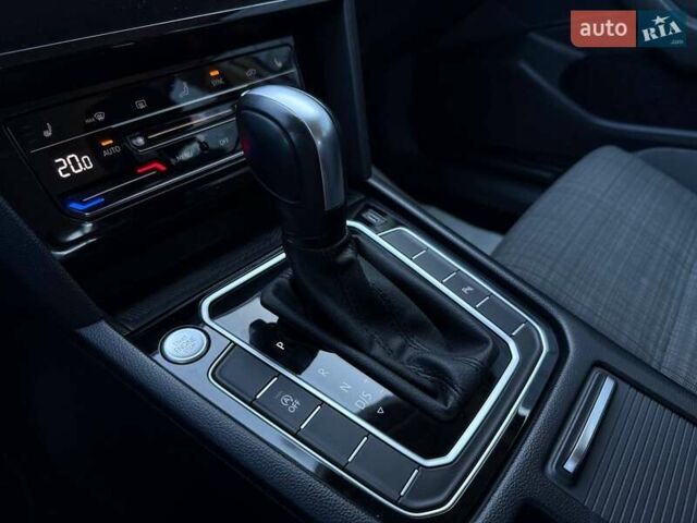 Серый Фольксваген Пассат, объемом двигателя 1.97 л и пробегом 179 тыс. км за 20900 $, фото 29 на Automoto.ua