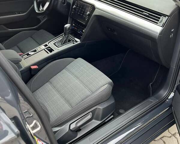 Фольксваген Пассат 2021 у Луцьку на Automoto.ua Сірий Фольксваген Пассат, об'ємом двигуна 1.97 л та пробігом 160 тис. км за 22300 $, фото 18 на Automoto.ua