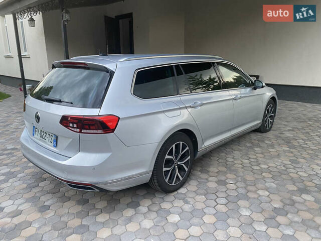 Фольксваген Пассат 2021 в Киеве на Automoto.ua Серый Фольксваген Пассат, объемом двигателя 2 л и пробегом 224 тыс. км за 22300 $, фото 2 на Automoto.ua