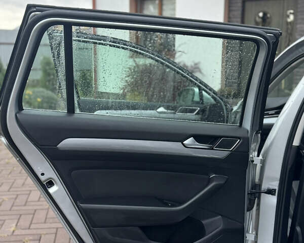 Фольксваген Пассат 2021 в Стрые на Automoto.ua Серый Фольксваген Пассат, объемом двигателя 1.97 л и пробегом 190 тыс. км за 19999 $, фото 46 на Automoto.ua