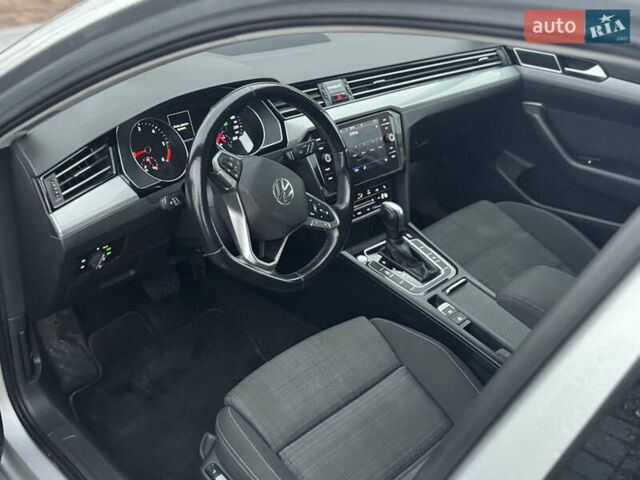 Фольксваген Пассат 2021 в Стрые на Automoto.ua Серый Фольксваген Пассат, объемом двигателя 1.97 л и пробегом 190 тыс. км за 19999 $, фото 39 на Automoto.ua