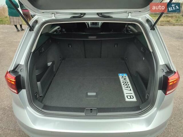 Серый Фольксваген Пассат, объемом двигателя 1.97 л и пробегом 210 тыс. км за 20000 $, фото 35 на Automoto.ua