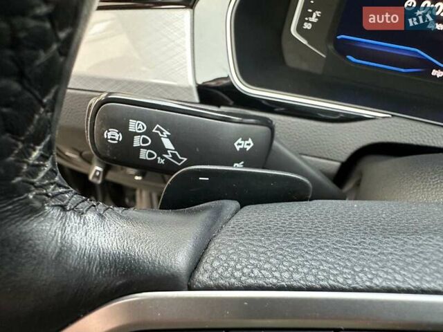 Серый Фольксваген Пассат, объемом двигателя 2 л и пробегом 219 тыс. км за 24308 $, фото 11 на Automoto.ua