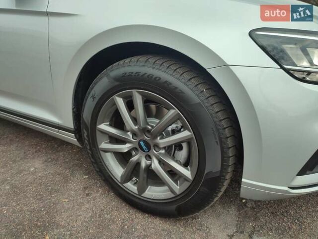 Серый Фольксваген Пассат, объемом двигателя 1.97 л и пробегом 210 тыс. км за 20000 $, фото 24 на Automoto.ua