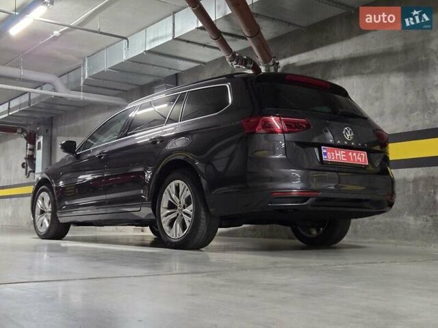 Сірий Фольксваген Пассат, об'ємом двигуна 2 л та пробігом 179 тис. км за 22990 $, фото 57 на Automoto.ua