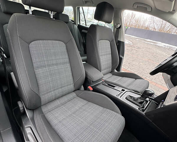 Серый Фольксваген Пассат, объемом двигателя 2 л и пробегом 220 тыс. км за 20500 $, фото 79 на Automoto.ua