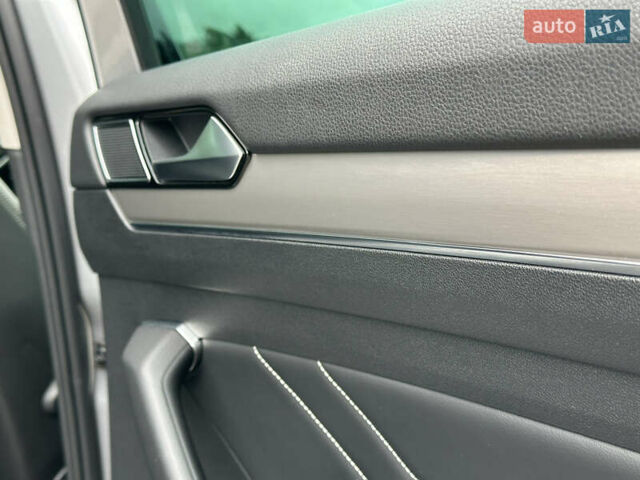 Серый Фольксваген Пассат, объемом двигателя 2 л и пробегом 181 тыс. км за 26699 $, фото 76 на Automoto.ua