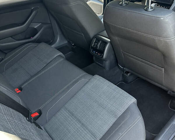 Фольксваген Пассат 2021 в Львове на Automoto.ua Серый Фольксваген Пассат, объемом двигателя 1.98 л и пробегом 207 тыс. км за 21500 $, фото 28 на Automoto.ua