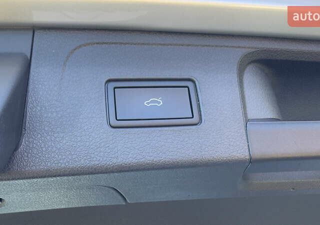 Серый Фольксваген Пассат, объемом двигателя 1.97 л и пробегом 175 тыс. км за 22741 $, фото 19 на Automoto.ua