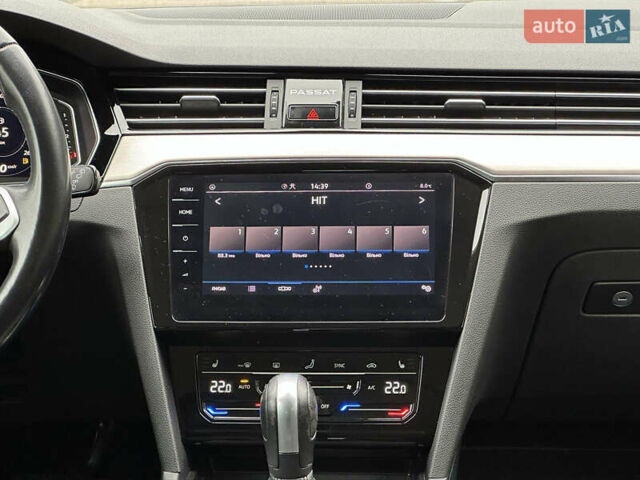 Серый Фольксваген Пассат, объемом двигателя 2 л и пробегом 181 тыс. км за 26699 $, фото 90 на Automoto.ua