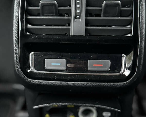 Фольксваген Пассат 2021 в Стрые на Automoto.ua Серый Фольксваген Пассат, объемом двигателя 1.97 л и пробегом 190 тыс. км за 19999 $, фото 28 на Automoto.ua