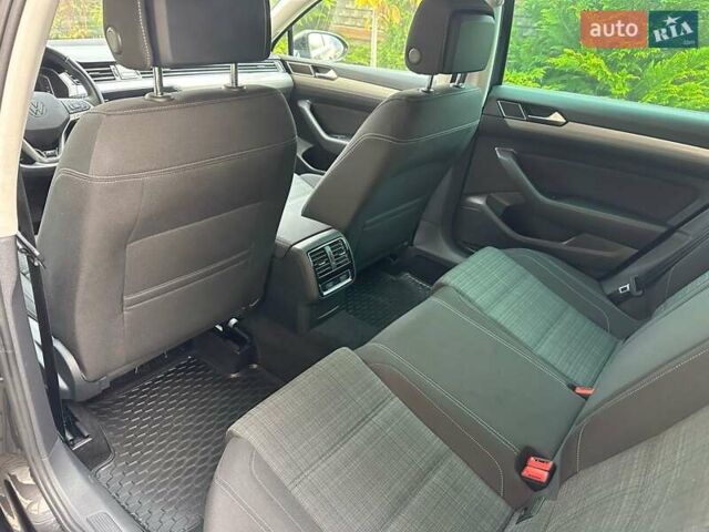 Серый Фольксваген Пассат, объемом двигателя 2 л и пробегом 219 тыс. км за 24308 $, фото 16 на Automoto.ua