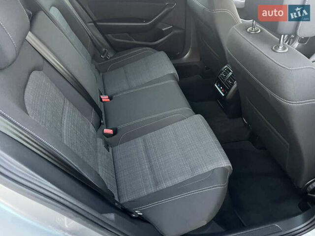 Серый Фольксваген Пассат, объемом двигателя 1.97 л и пробегом 195 тыс. км за 22500 $, фото 31 на Automoto.ua