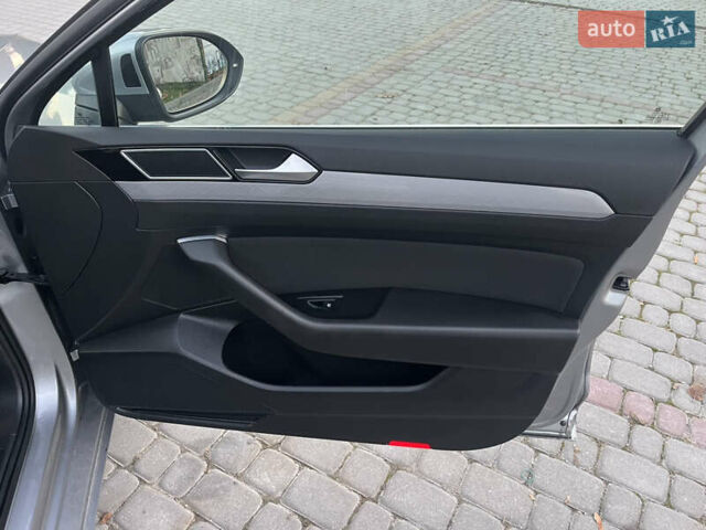 Серый Фольксваген Пассат, объемом двигателя 1.97 л и пробегом 195 тыс. км за 22500 $, фото 27 на Automoto.ua