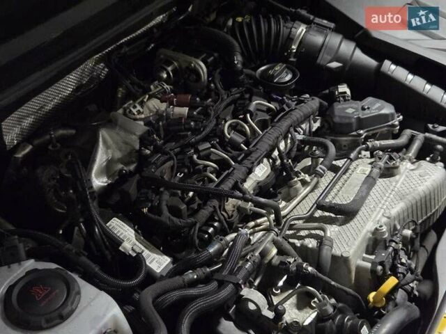 Сірий Фольксваген Пассат, об'ємом двигуна 2 л та пробігом 179 тис. км за 22990 $, фото 74 на Automoto.ua