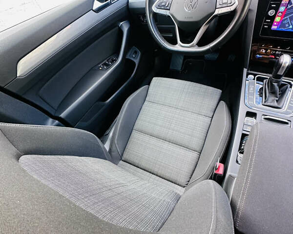 Серый Фольксваген Пассат, объемом двигателя 1.97 л и пробегом 187 тыс. км за 22999 $, фото 24 на Automoto.ua