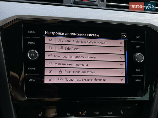 Серый Фольксваген Пассат, объемом двигателя 2 л и пробегом 195 тыс. км за 20954 $, фото 58 на Automoto.ua