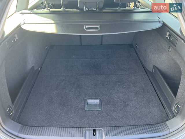 Серый Фольксваген Пассат, объемом двигателя 2 л и пробегом 235 тыс. км за 20658 $, фото 20 на Automoto.ua