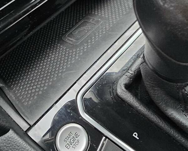 Серый Фольксваген Пассат, объемом двигателя 1.97 л и пробегом 220 тыс. км за 18500 $, фото 21 на Automoto.ua