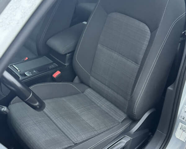 Фольксваген Пассат 2021 в Стрые на Automoto.ua Серый Фольксваген Пассат, объемом двигателя 1.97 л и пробегом 190 тыс. км за 19999 $, фото 49 на Automoto.ua