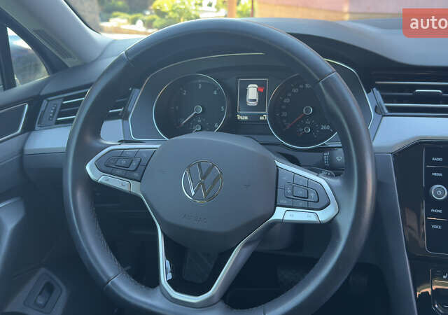 Серый Фольксваген Пассат, объемом двигателя 1.97 л и пробегом 175 тыс. км за 22741 $, фото 60 на Automoto.ua