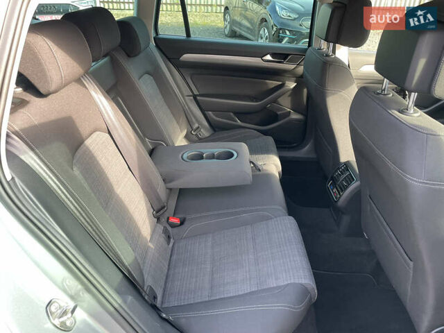 Серый Фольксваген Пассат, объемом двигателя 2 л и пробегом 195 тыс. км за 20954 $, фото 30 на Automoto.ua