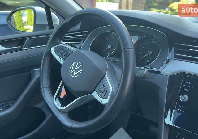 Серый Фольксваген Пассат, объемом двигателя 1.97 л и пробегом 175 тыс. км за 22741 $, фото 68 на Automoto.ua