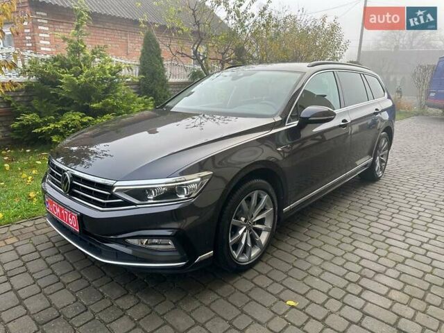 Серый Фольксваген Пассат, объемом двигателя 2 л и пробегом 219 тыс. км за 24308 $, фото 2 на Automoto.ua