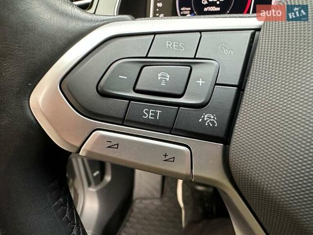 Серый Фольксваген Пассат, объемом двигателя 2 л и пробегом 219 тыс. км за 24308 $, фото 12 на Automoto.ua