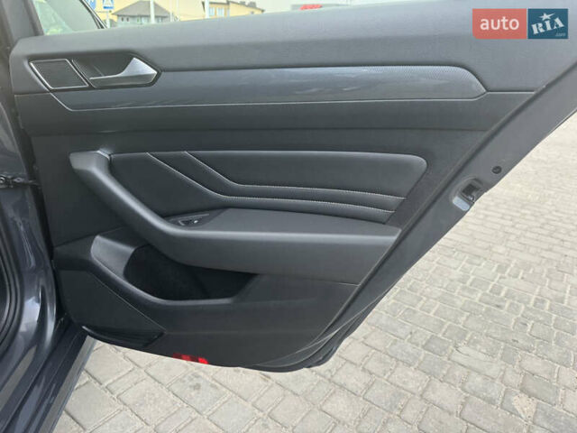 Серый Фольксваген Пассат, объемом двигателя 2 л и пробегом 208 тыс. км за 22700 $, фото 35 на Automoto.ua