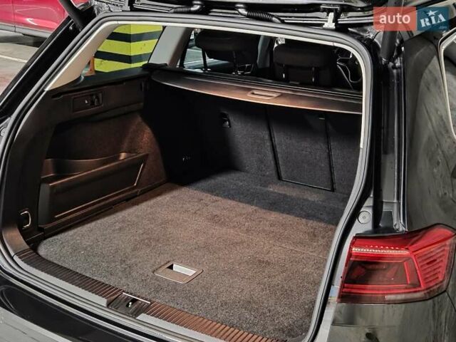 Сірий Фольксваген Пассат, об'ємом двигуна 2 л та пробігом 179 тис. км за 22990 $, фото 27 на Automoto.ua