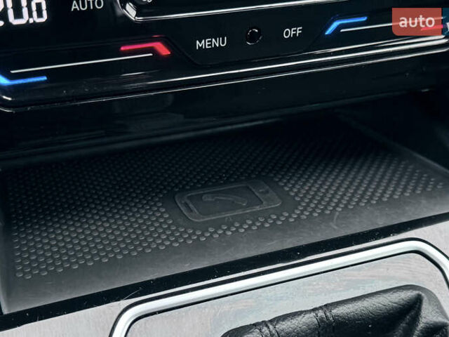 Сірий Фольксваген Пассат, об'ємом двигуна 2 л та пробігом 191 тис. км за 19777 $, фото 120 на Automoto.ua