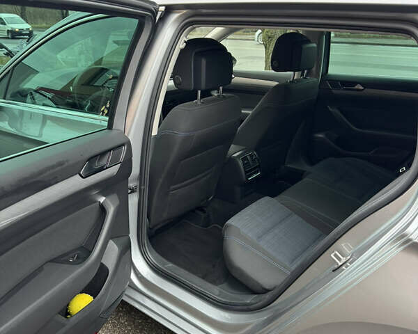 Серый Фольксваген Пассат, объемом двигателя 1.4 л и пробегом 52 тыс. км за 25000 $, фото 12 на Automoto.ua