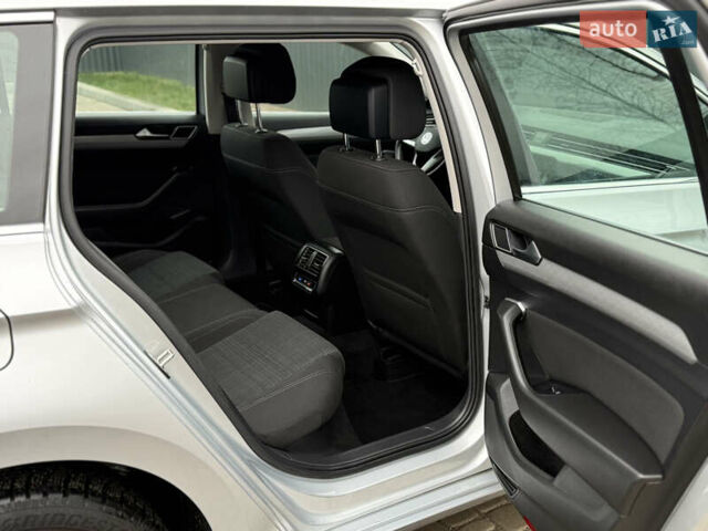 Сірий Фольксваген Пассат, об'ємом двигуна 2 л та пробігом 191 тис. км за 19777 $, фото 79 на Automoto.ua