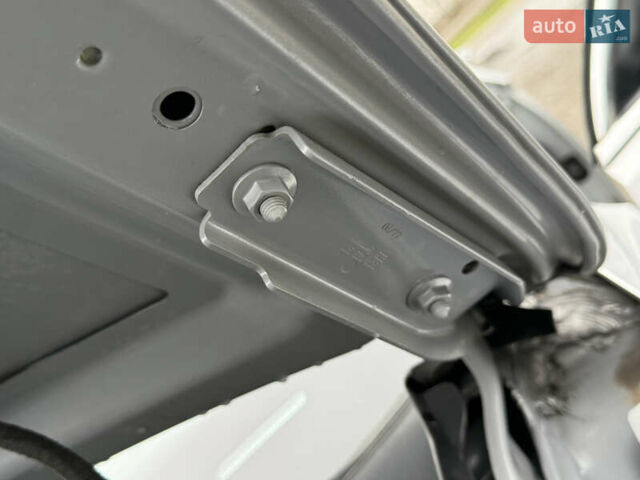 Сірий Фольксваген Пассат, об'ємом двигуна 2 л та пробігом 191 тис. км за 19777 $, фото 136 на Automoto.ua