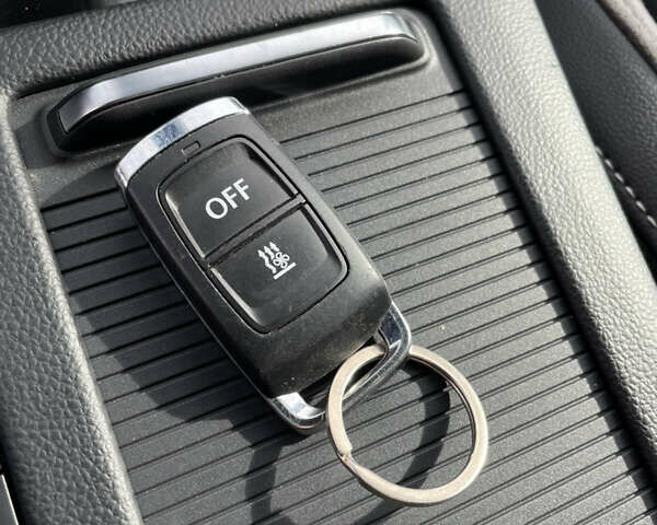 Серый Фольксваген Пассат, объемом двигателя 1.97 л и пробегом 214 тыс. км за 28500 $, фото 34 на Automoto.ua