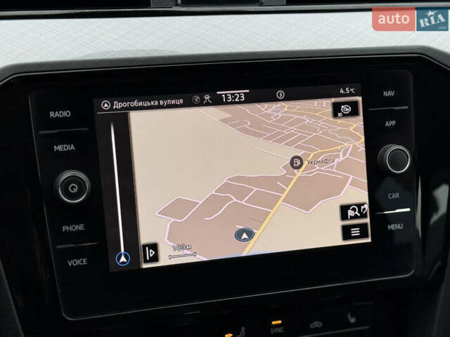 Сірий Фольксваген Пассат, об'ємом двигуна 2 л та пробігом 191 тис. км за 19777 $, фото 116 на Automoto.ua