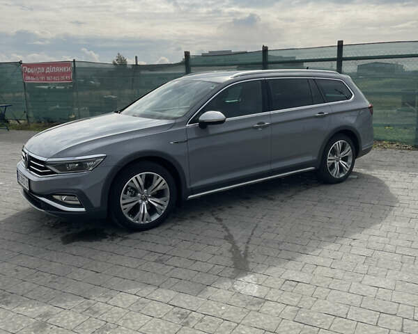 Серый Фольксваген Пассат, объемом двигателя 1.97 л и пробегом 214 тыс. км за 28500 $, фото 10 на Automoto.ua