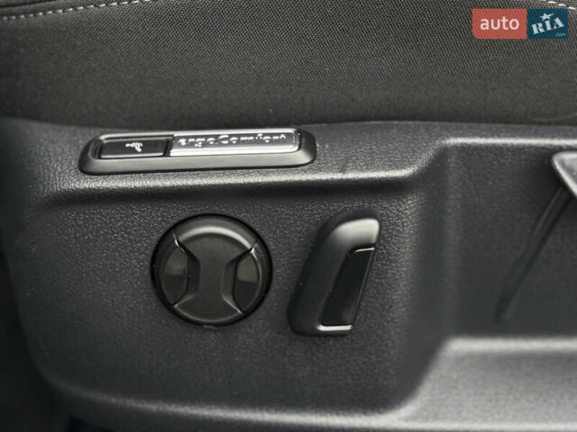 Сірий Фольксваген Пассат, об'ємом двигуна 2 л та пробігом 191 тис. км за 19777 $, фото 66 на Automoto.ua