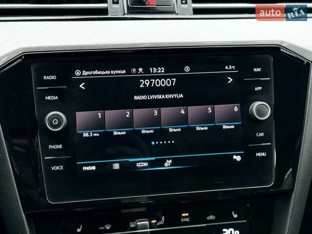 Сірий Фольксваген Пассат, об'ємом двигуна 2 л та пробігом 191 тис. км за 19777 $, фото 109 на Automoto.ua