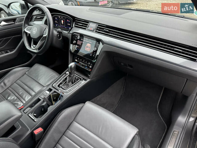 Серый Фольксваген Пассат, объемом двигателя 1.97 л и пробегом 179 тыс. км за 29999 $, фото 30 на Automoto.ua