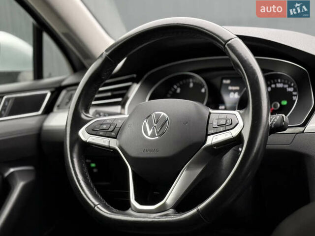 Сірий Фольксваген Пассат, об'ємом двигуна 2 л та пробігом 191 тис. км за 19777 $, фото 94 на Automoto.ua