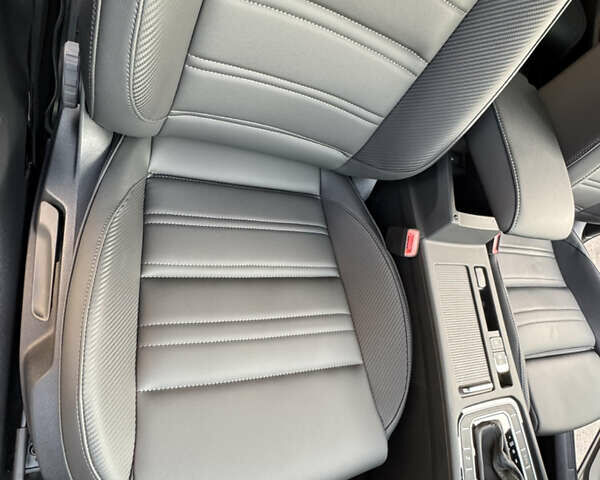 Серый Фольксваген Пассат, объемом двигателя 1.97 л и пробегом 30 тыс. км за 33499 $, фото 19 на Automoto.ua