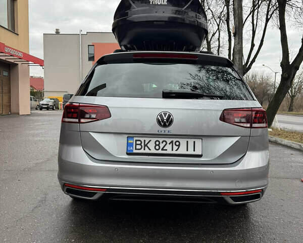 Серый Фольксваген Пассат, объемом двигателя 1.4 л и пробегом 52 тыс. км за 25000 $, фото 4 на Automoto.ua